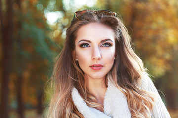 Naklejka premium Beauty young woman