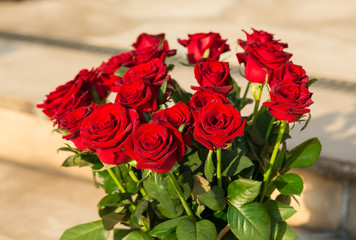 Naklejka premium bouquet of blossoming dark red roses
