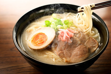 豚骨ラーメン