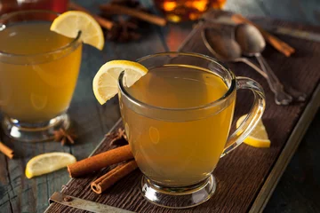 Crédence de cuisine en verre imprimé Alcool Warm Hot Toddy with Lemon