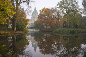 Fototapeta premium Beautiful autumn in Hannover Maschpark