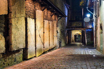 Fototapeta premium stare ulice w Tallinie. Estonia