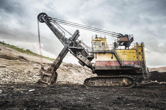 Excavators in coal mines