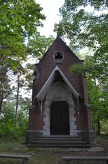 Fototapeta na wymiar Chapel in a forest