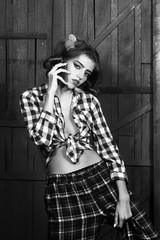 Obraz premium Fashionable girl with phone