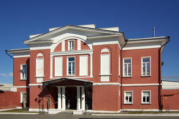 Fototapeta na wymiar Manor of merchant Kolchinsky on the street Lazhechnikov in Kolom