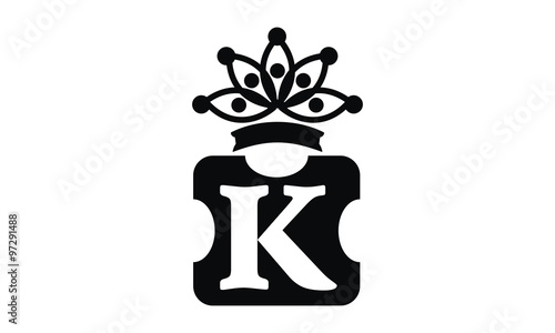 "Letter K Crown" Immagini e vettoriali Royalty Free su Fotolia.com