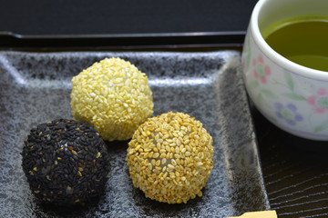 美味しい　ごま団子