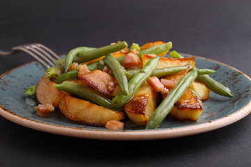 fried potatoes with green beans and bacon