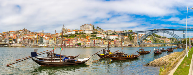 Obraz premium Porto and old traditional boats