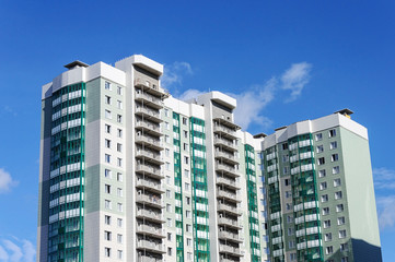 Fototapeta na wymiar New modern multi-storey residential building