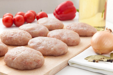 Manufacturing process meatballs in the home kitchen