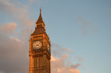 Fototapeta na wymiar Big Ben tower with blue sky and some clouds