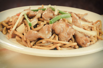 Chicken Lo Mein