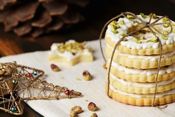 Wrapped ring cookies