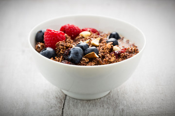 Müsli mit Beeren - Cereals with berries