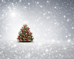 Weihnachtsbaum im Schnee