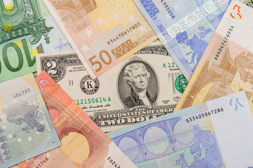 Rare 2 US dollars vs Euro banknotes