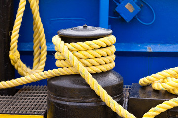 Heavy rope on mooring winch