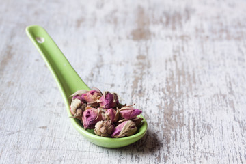 dried pink rose buds
