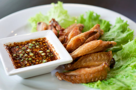 fried chicken wing with thai sauce