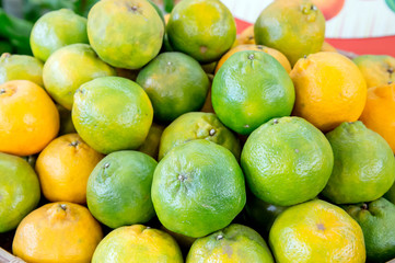 many fresh oranges