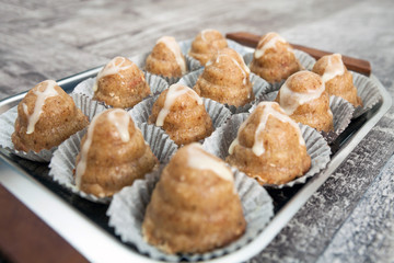 Small chocolate desserts