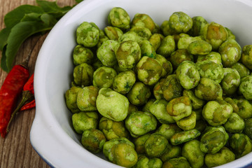 Wasabi peas