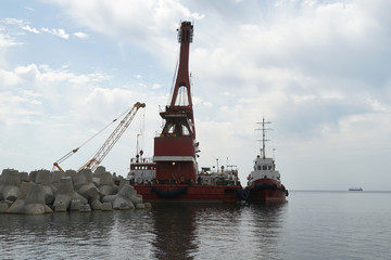 crane, sea,