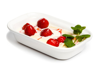 Strawberry and sauce