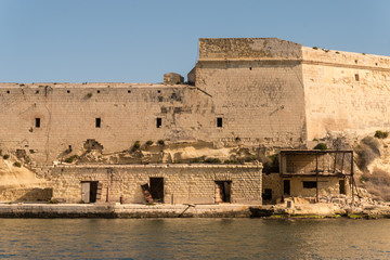 Abgrenzungsmauer der Marina - Grand Harbour in Valetta/ Malta