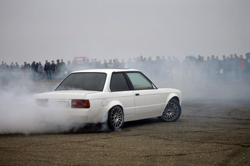 Car drifting © litts