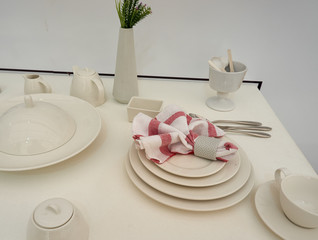 Eating cerami set on table