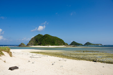 沖縄 前島のビーチ