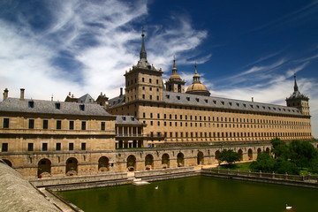 Fototapeta na wymiar Royal Monastery of San Lorenzo de El Escorial