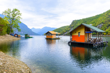 Fototapeta premium Houseboats of Perucac lake, Tara National Park (Serbia)