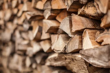 Keuken spatwand met foto achtergrond van Heap brandhoutstapel, natuurlijk hout © Tsyb Oleh