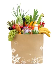 Foto auf Acrylglas Produktauswahl Eine Papiertüte voller Lebensmittel / Studiofotografie von brauner Einkaufstüte mit Obst, Gemüse, Brot, Getränken in Flaschen - isoliert auf weißem Hintergrund