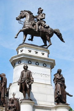 George Washington Monument in Richmond, Virginia