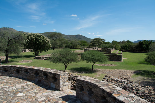 Conservaci&oacute;n de las tumbas arqueol&oacute;gicas de Ixtl&aacute;n Nayarit.