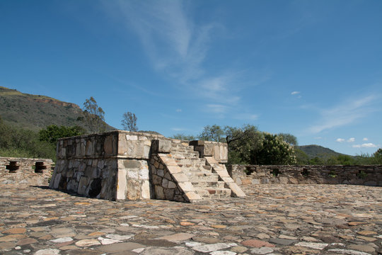 Construcci&oacute;n de piedras de la zona arqueol&oacute;gica de Ixtl&aacute;n M&eacute;xico.