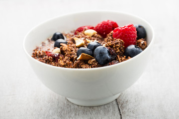 Müsli mit Beeren - Cereals with berries