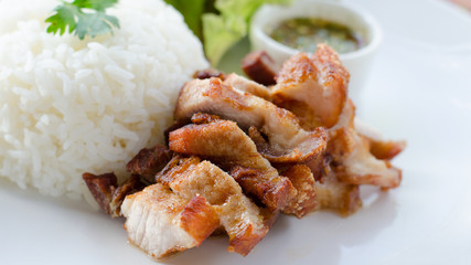 Deep fried pork with rice and chili sauce