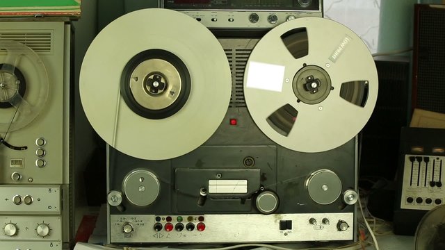 Reel tape recorder