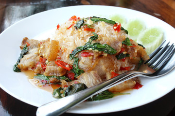 Fried pork and basil with rice