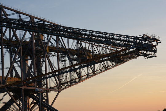 Stahlgigant im Abendlicht