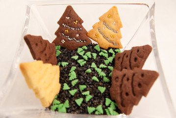 Christbaumplätzchen mit Zuckerbäumchen