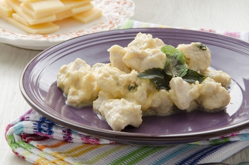 Chicken in cream with cheese