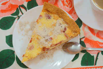 cup of tea and a  tart