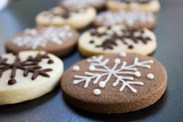 Galletas de copo de nieve de chocolate y vainilla